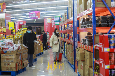 沉浸購物新體驗 濟南老商圈引進網紅品牌折扣倉，日用品也能靠互聯網走出轉型通路